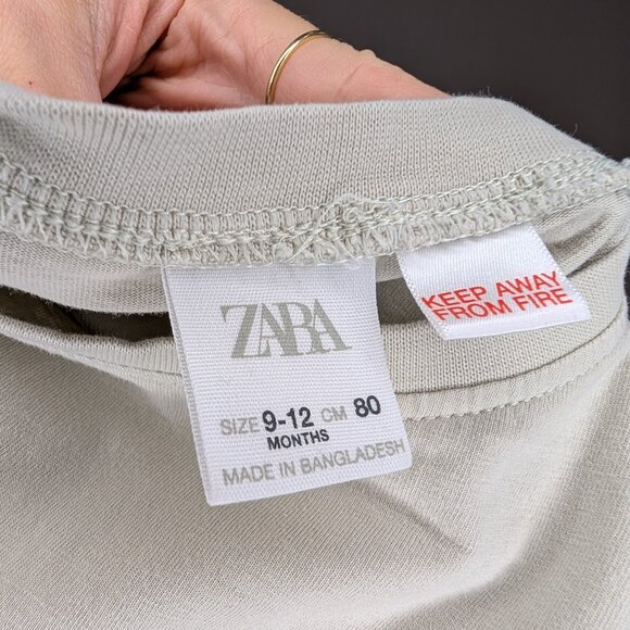 💚 2 for 20 💚 Zara Long-Sleeve Tee | 100% Cotton - Picture 3 of 3